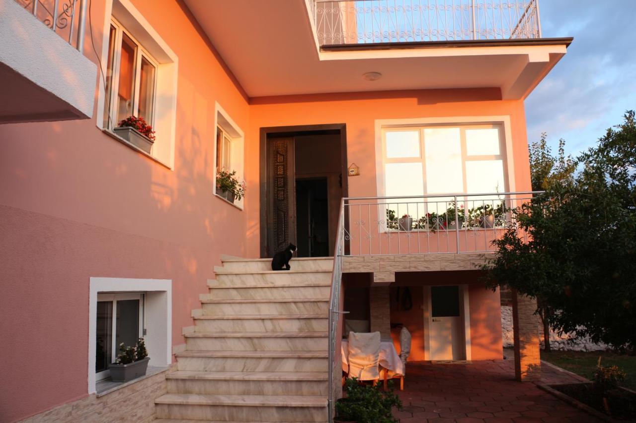 Villa Duka Krujë エクステリア 写真